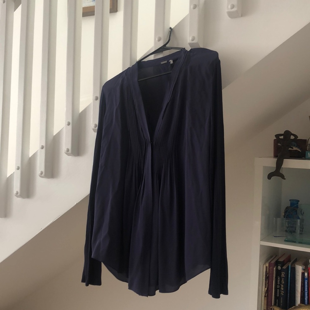 Silk elie tahari blouse brand new with tags